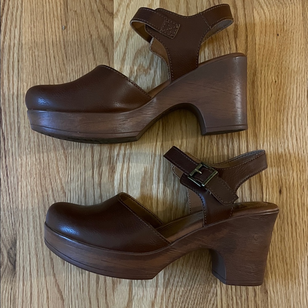 boc Brown Leather Sandals